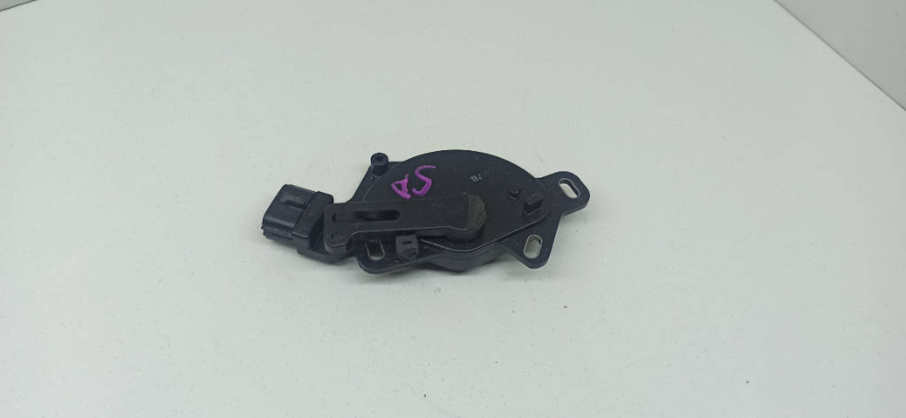 Датчик положения селектора АКПП 319183AX00 Nissan Sunny QG15DE