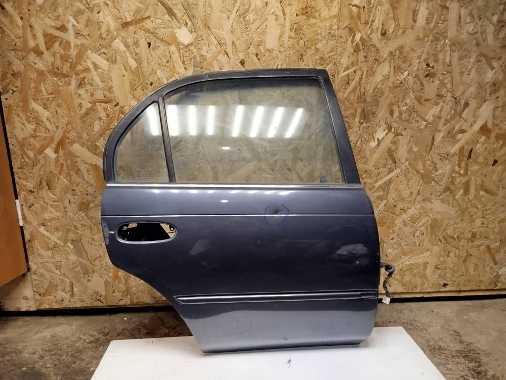 Дверь боковая 67003-12740 Toyota Corolla AE100