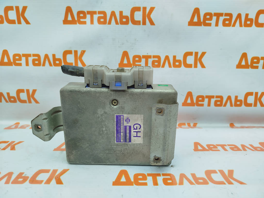 Блок управления ДВС 23710-1C301 Nissan Serena KVC23 CD20T