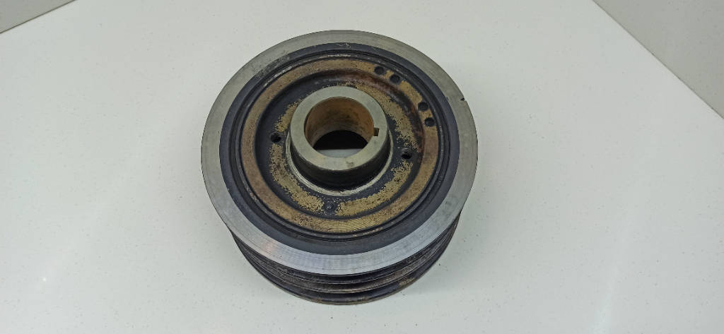 Шкив коленвала 1340770080 Toyota Mark II GX100 1GFE