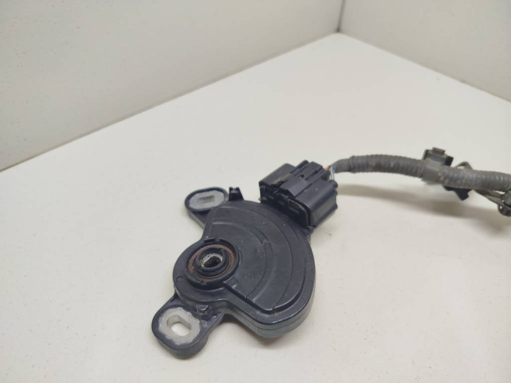 Датчик положения селектора АКПП 28900-RCT-014 Honda Accord K20A