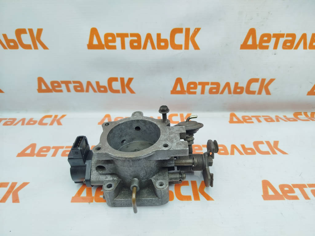 Заслонка дроссельная 22210-70130 Toyota Cresta GX71 1GGEU
