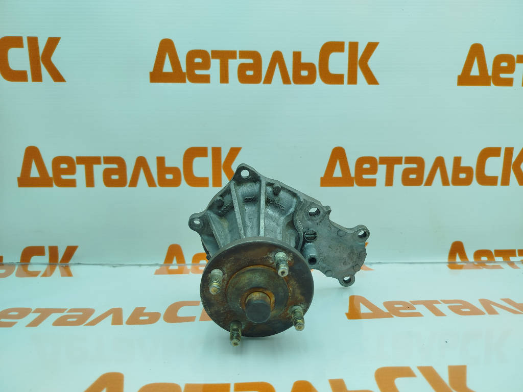Помпа водяная 16100-79285 Toyota Mark II GX105 1GFE