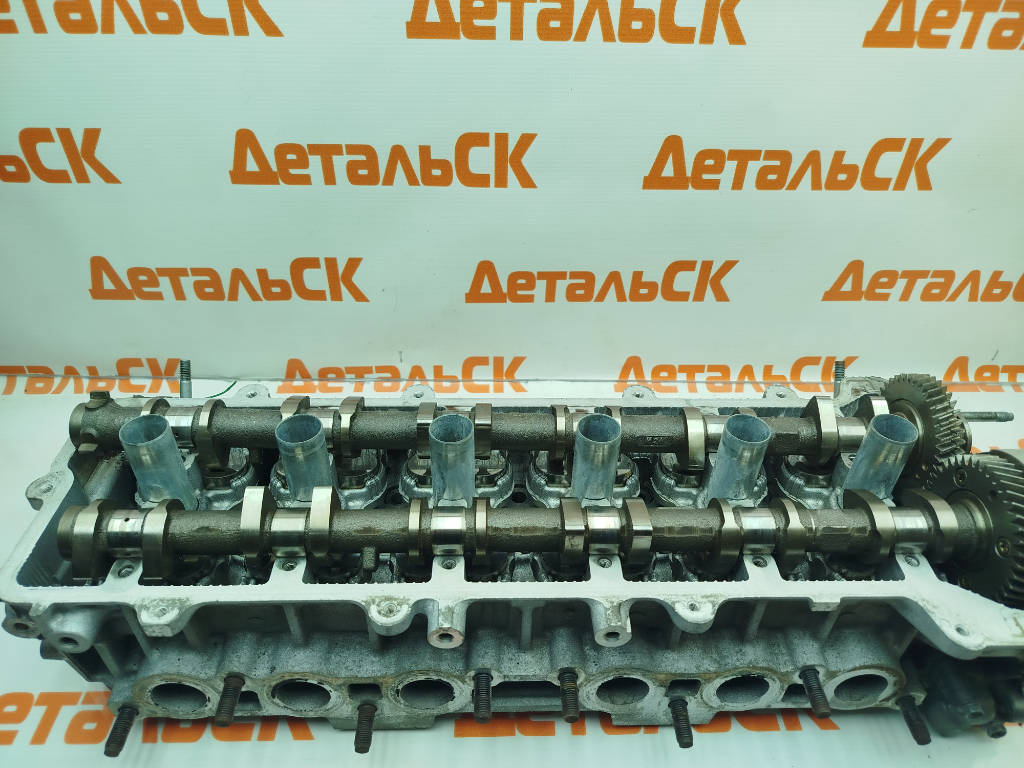 Головка блока цилиндров 11101-79245 Toyota Mark II GX105 1GFE