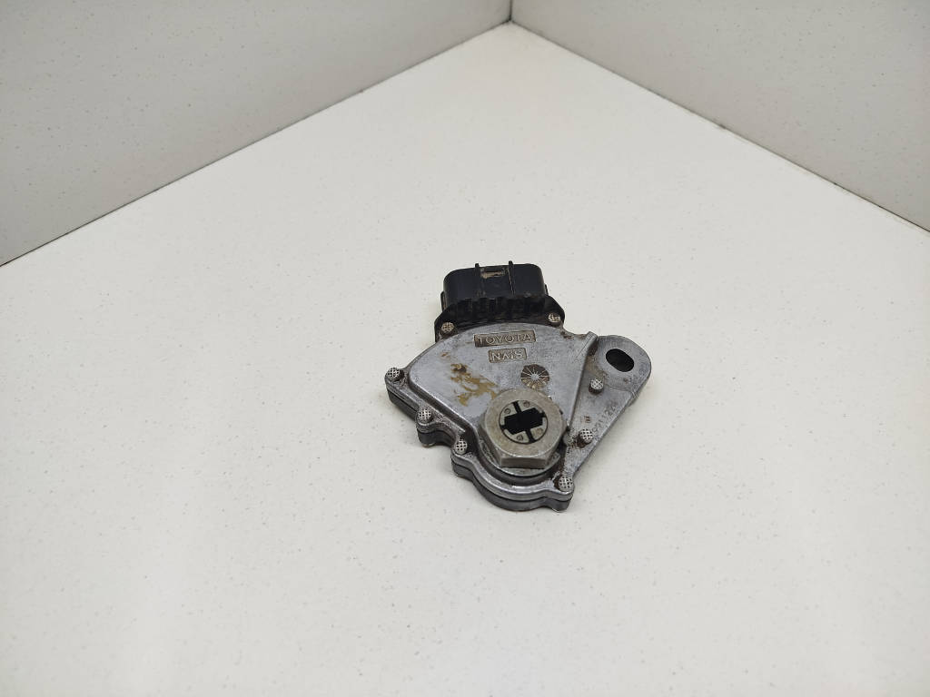 Датчик положения селектора АКПП 8454053010 Toyota Town Ace Noah SR50G 3SFE