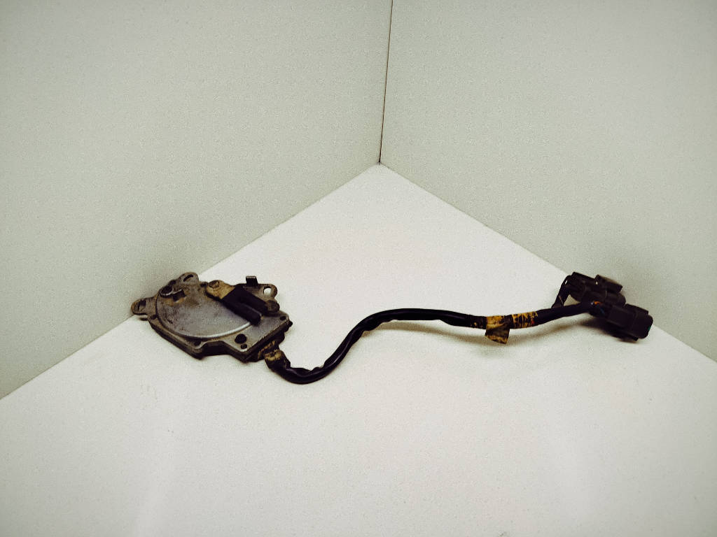 Датчик положения селектора АКПП 31918-80X02 Nissan Cefiro A32 VQ20DE