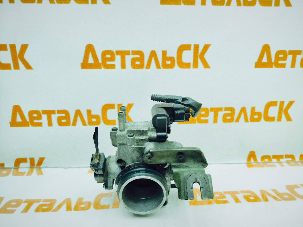 Заслонка дроссельная 22210-70410 Toyota Mark II GX105 1GFE