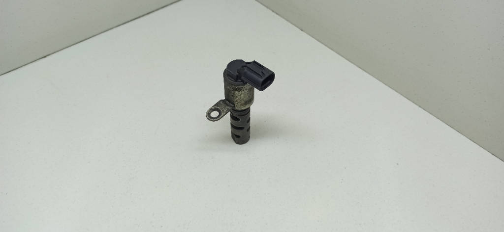 Клапан VVT-I A110543022 Mitsubishi Lancer 4B11