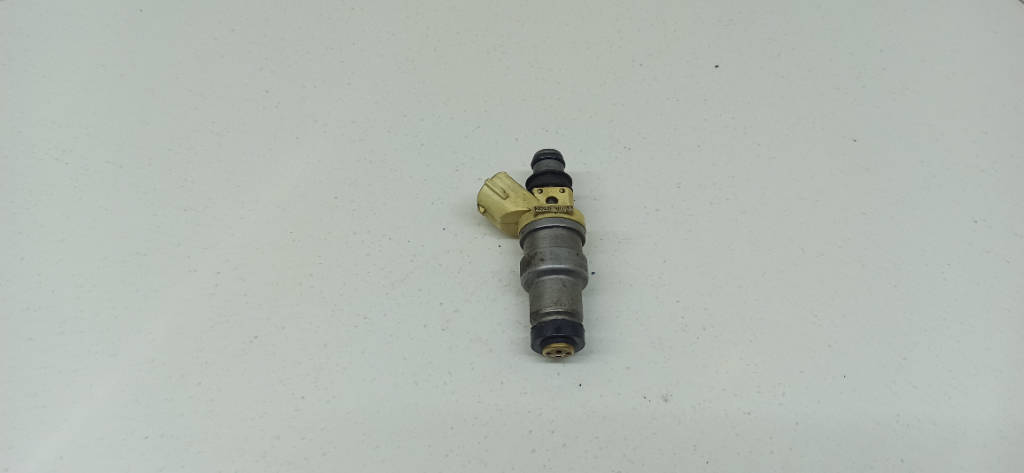Форсунка 2320970110 Toyota Mark II GX100 1GFE