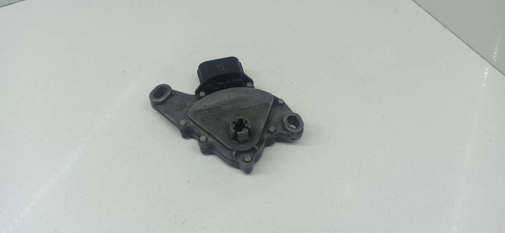 Датчик положения селектора АКПП 8454048010 Toyota Camry 2AZFE