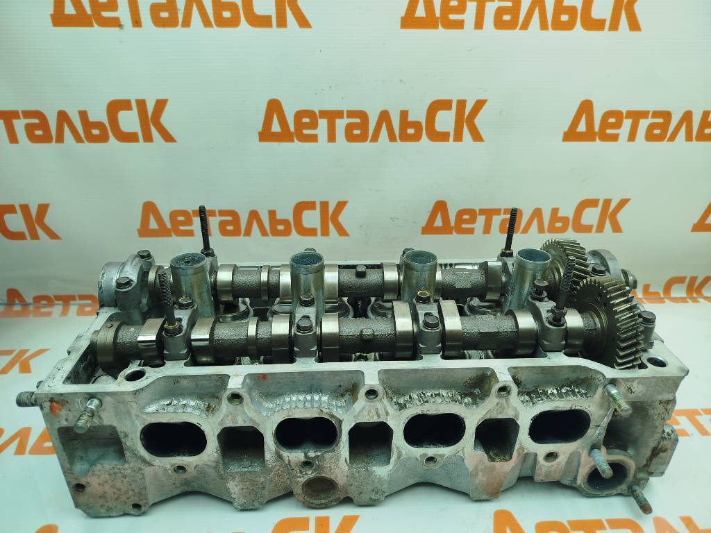 Головка блока цилиндров 11101-19375 Toyota Sprinter AE100 5AFE
