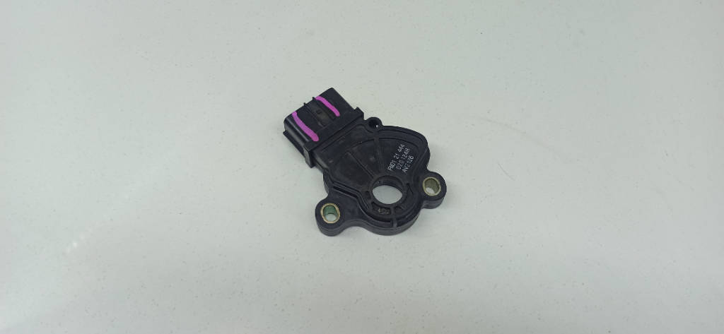 Датчик положения селектора АКПП FN0221444 Mazda Demio