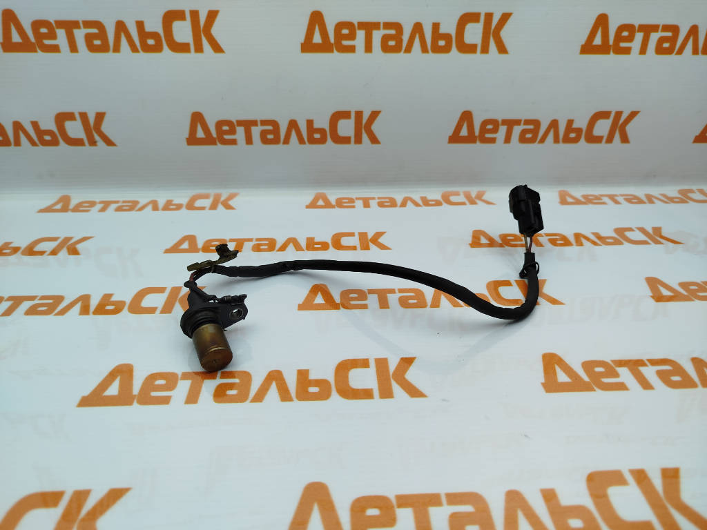 Датчик положения коленвала 90919-05048 Toyota Voltz ZZE137 2ZZGE