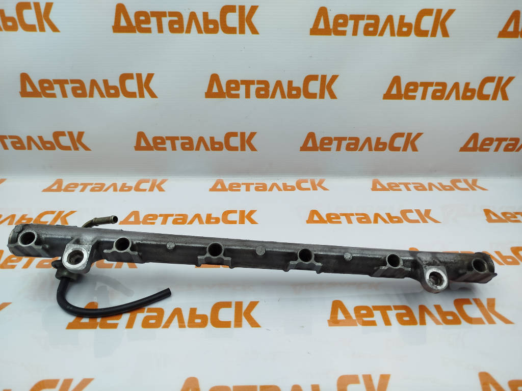 Топливная рейка 23807-70060 Toyota Cresta GX100 1GFE