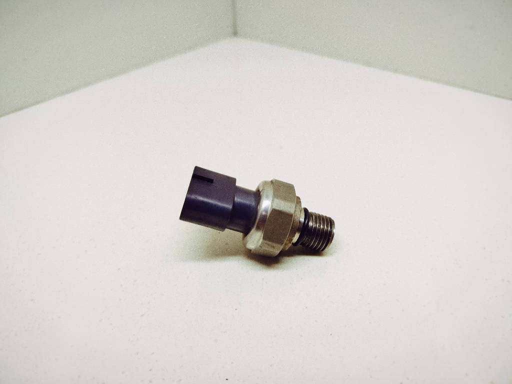 Датчик давления АКПП 89637-63010 Toyota Noah ZRR70G 3ZRFE