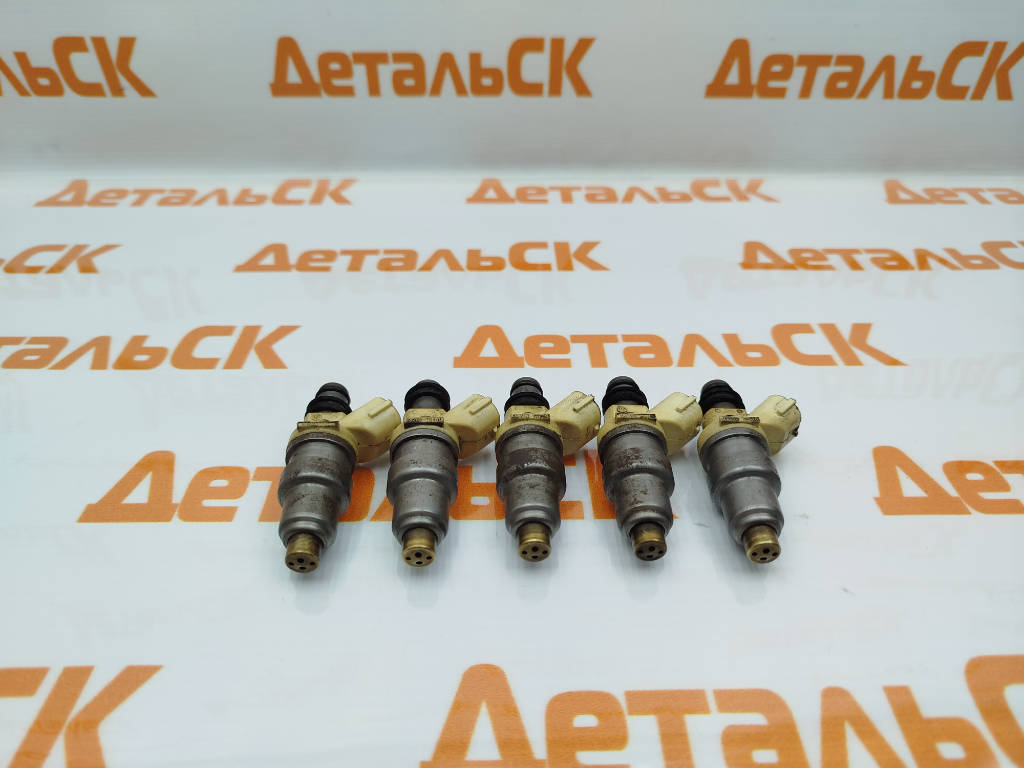 Форсунка 23209-70110 Toyota Cresta GX100 1GFE