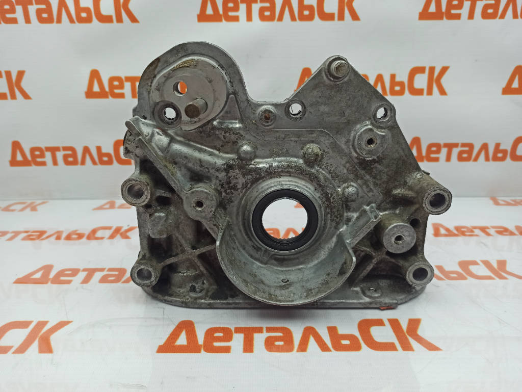 Насос масляный RF7114100B Mazda Capella GV8W RF