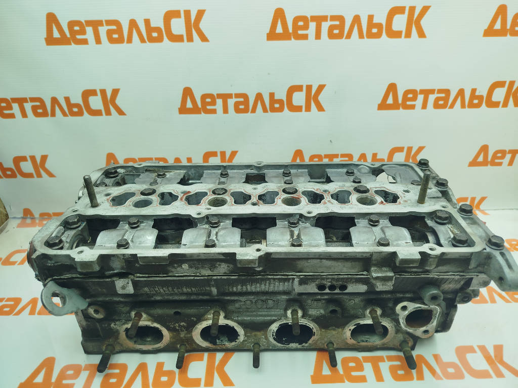 Головка блока цилиндров MD372371 Mitsubishi Galant EC7A 4G63