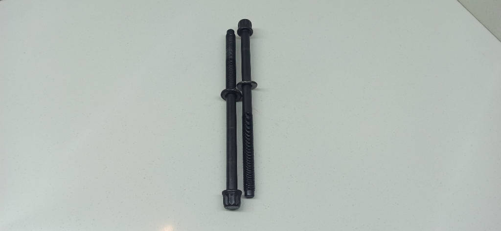 Болт голововки блока цилиндров