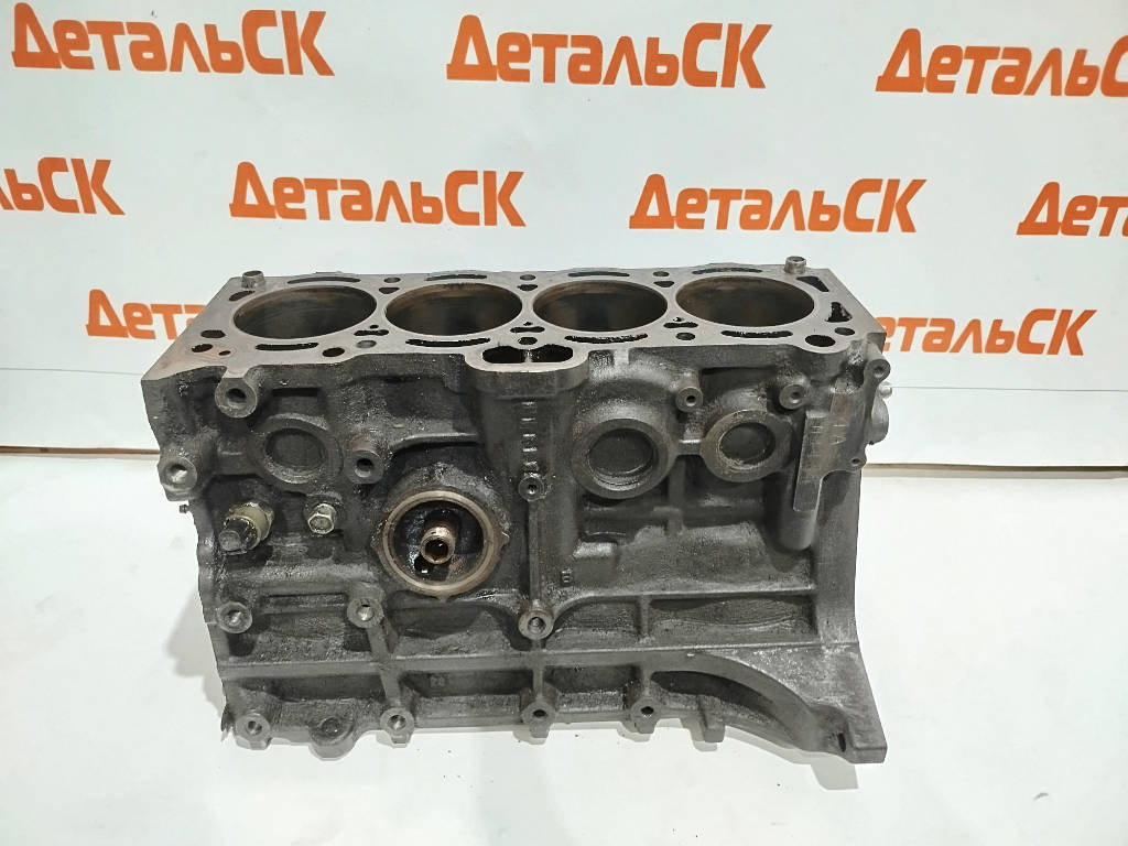 Блок цилиндров 11401-19715 Toyota Sprinter Carib AE114 4AFE