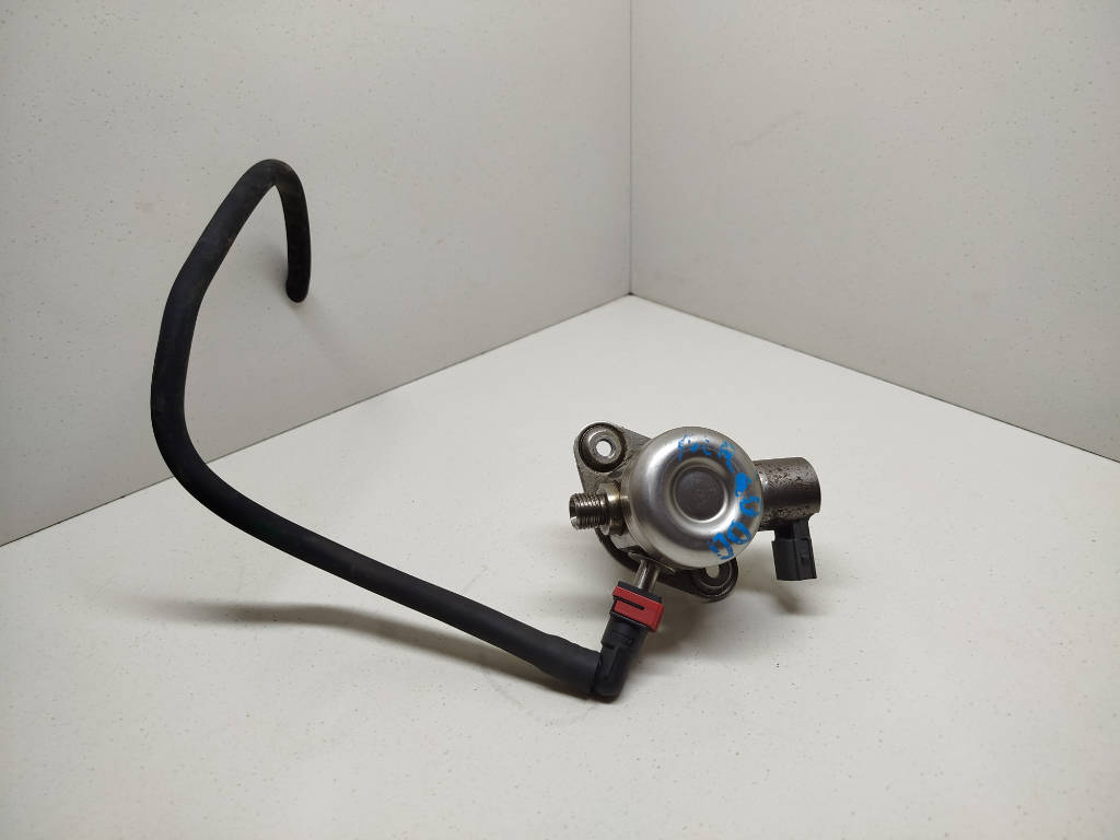 Насос топливный высокого давления 166301KC0A Nissan Serena MR20DD