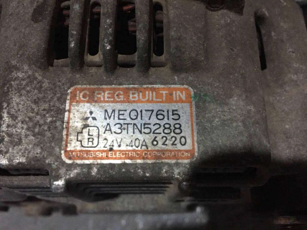 Генератор Mitsubishi Canter 4D35 24V 40A