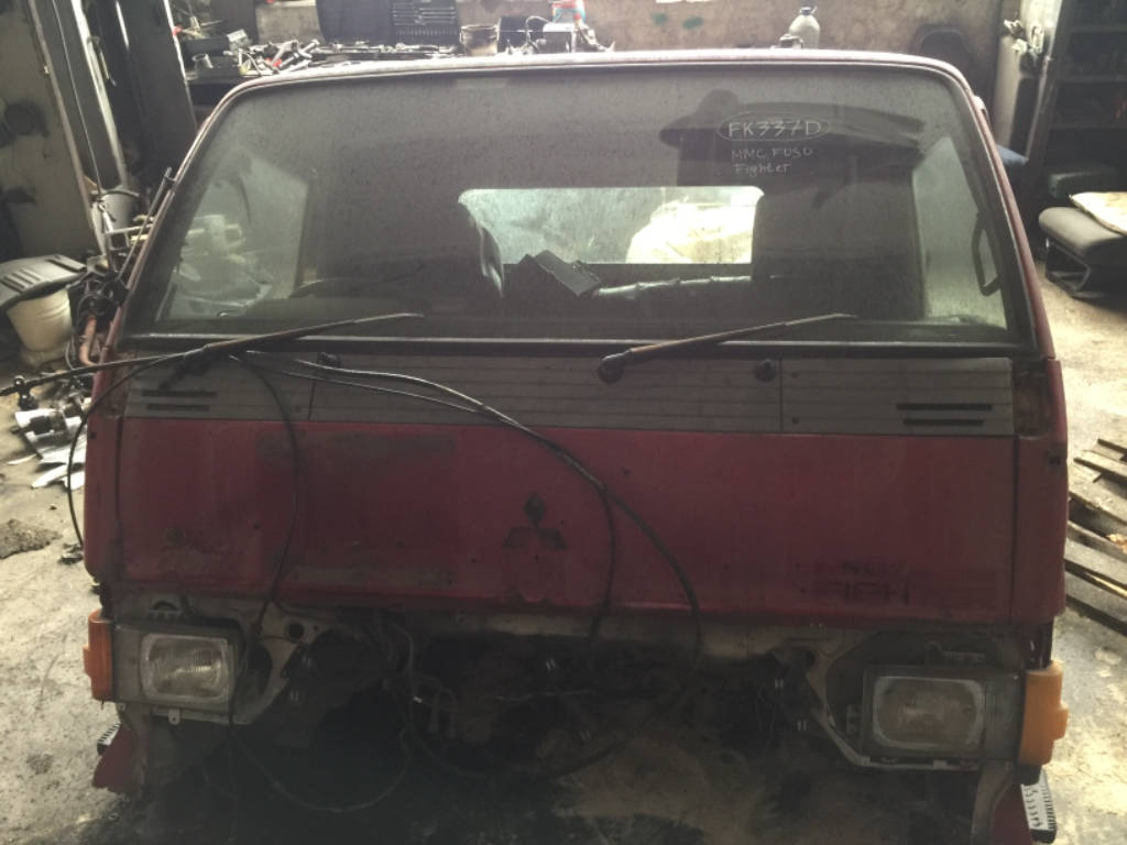 Кабина Mitsubishi Fuso Fighter FK337D 6D16