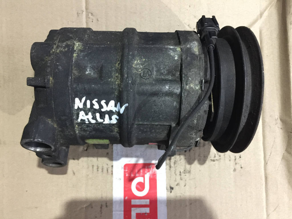 Компрессор кондиционера Nissan Atlas/Caravan TD27