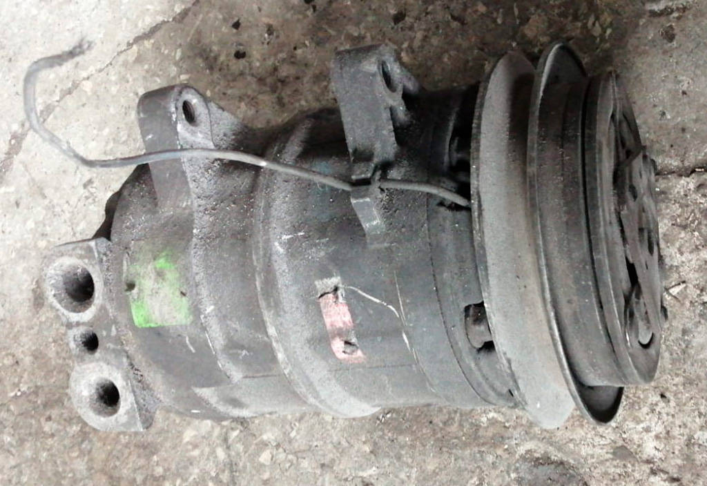 Компрессор кондиционера Isuzu Forward 6HE1
