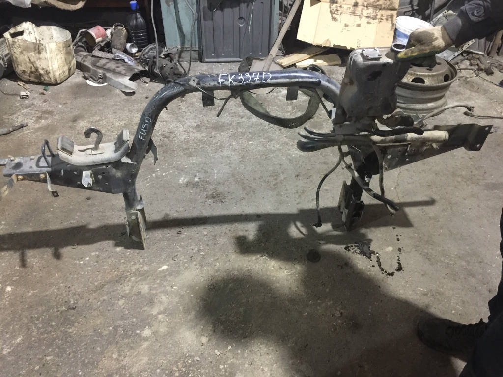 Крепление кабины Mitsubishi Fuso FK337D 6D16