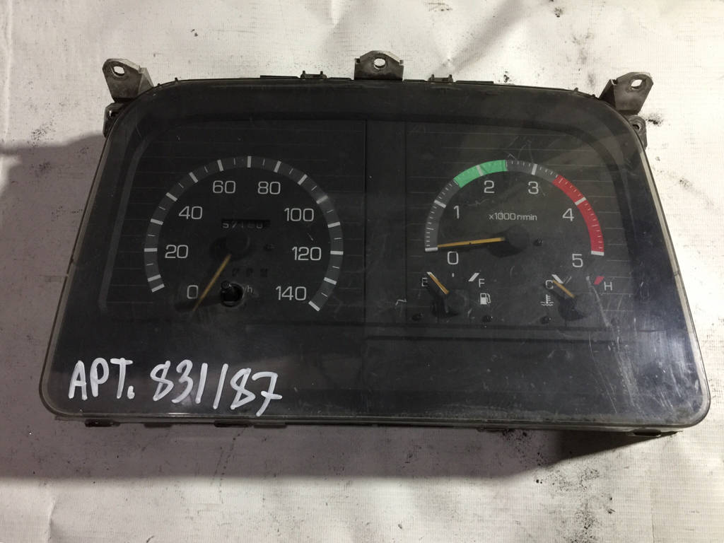Панель приборов Mitsubishi Canter MK320923