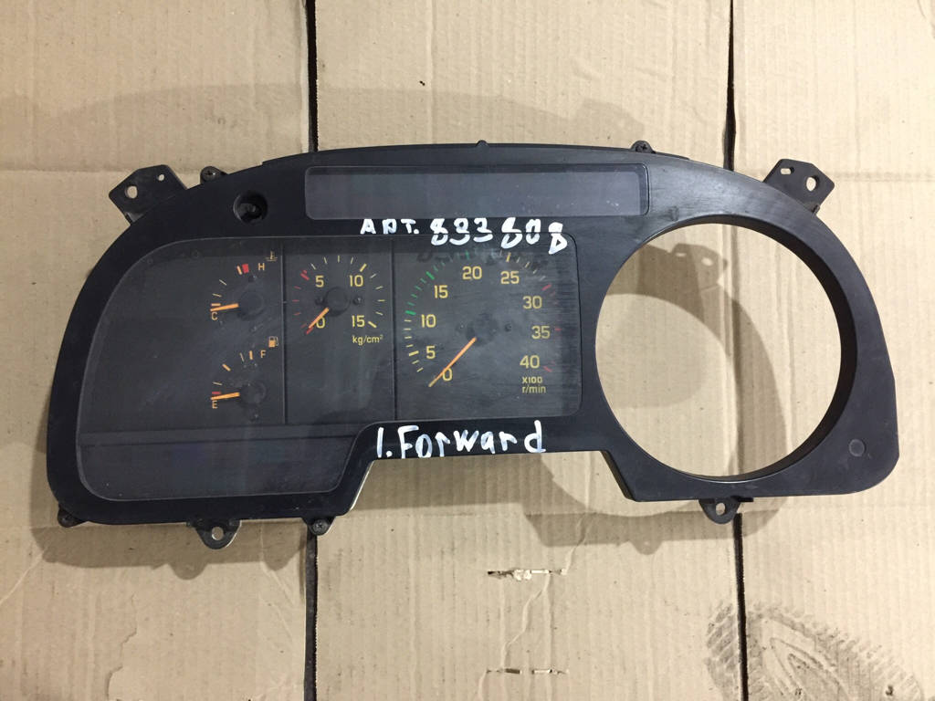 Панель приборов Isuzu Forward 1-83114-873-1 69672-760