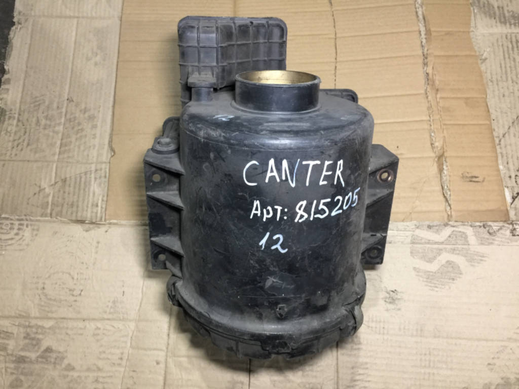 Корпус воздушного фильтра Mitsubishi Canter