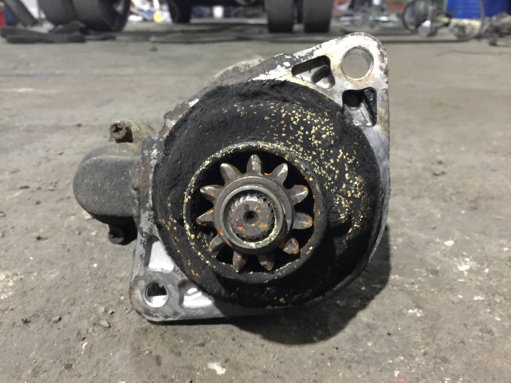 Стартер Mitsubishi Fuso 6D14T