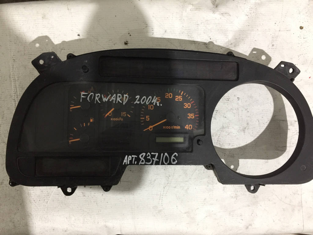 Панель приборов 1-83115-998-2 Isuzu Forward