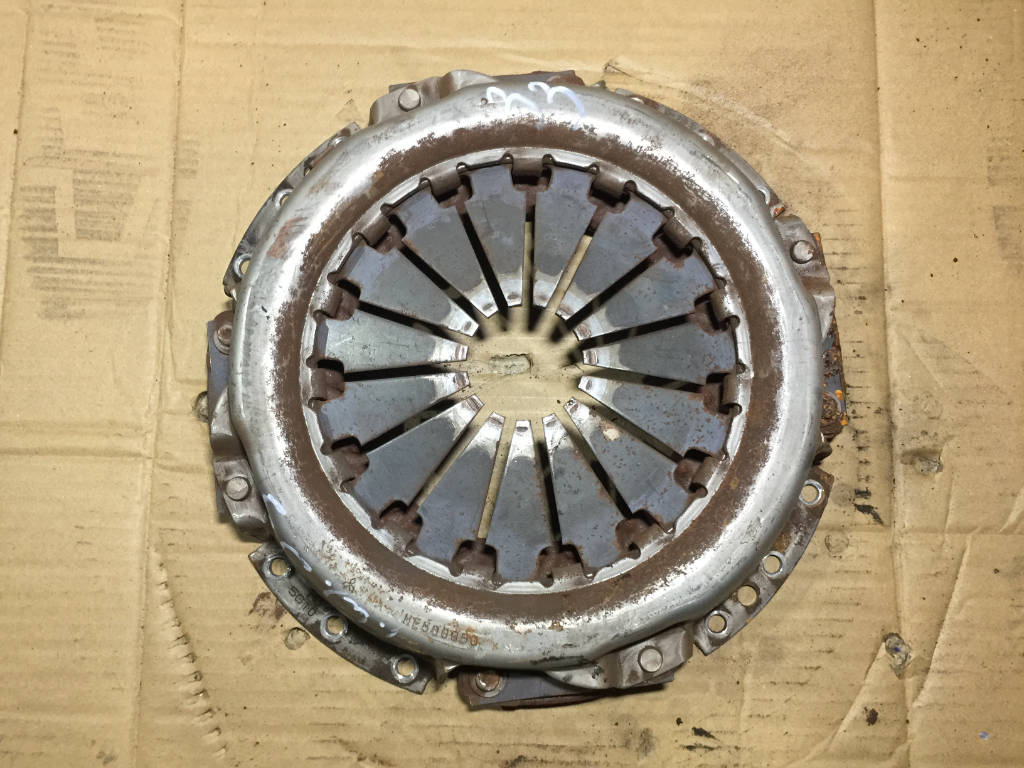 Корзина сцепления Mitsubishi Canter 4D33 ME500850