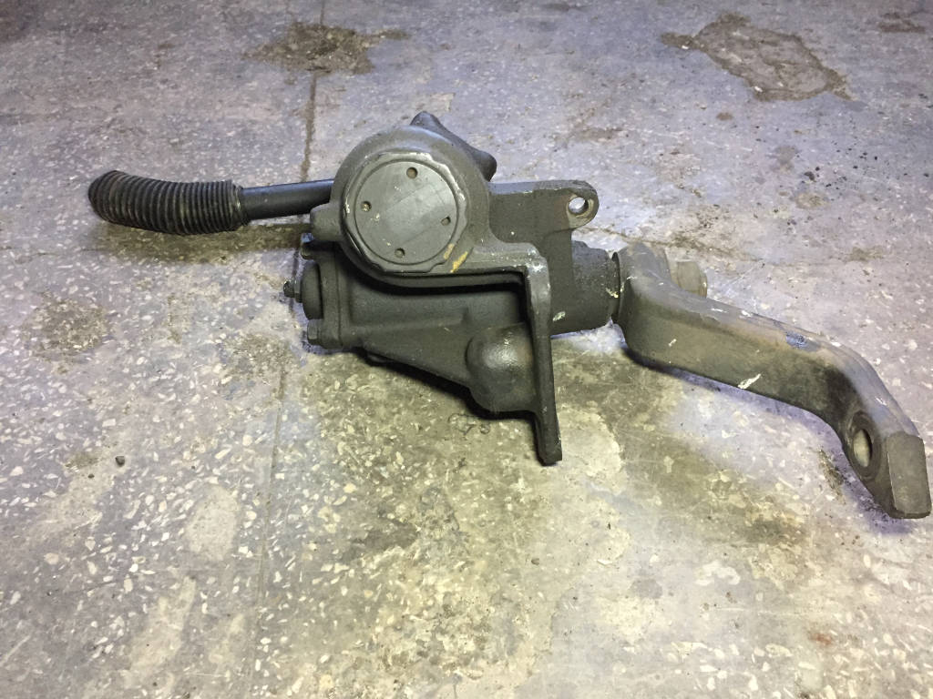 Рулевой редуктор Isuzu Elf