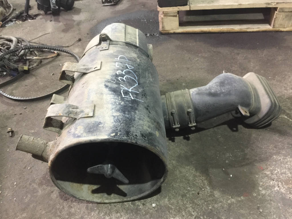 Корпус воздушного фильтра Mitsubishi Fuso FK337D 6D16