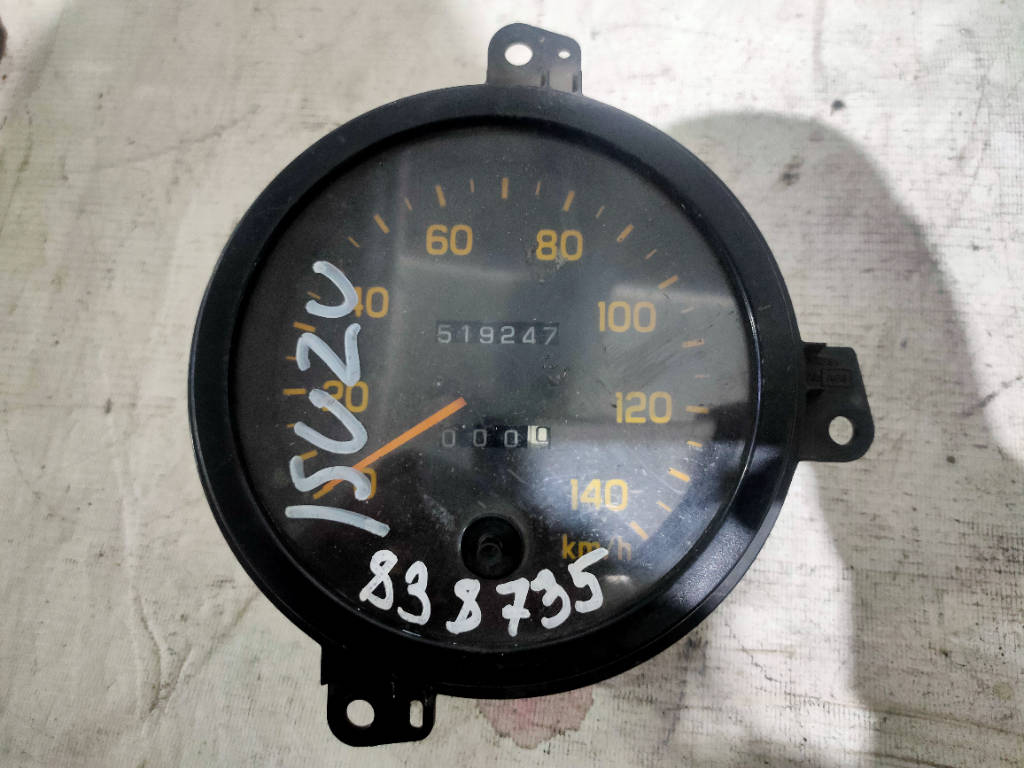 Спидометр 1-83120-490-1 Isuzu Forward