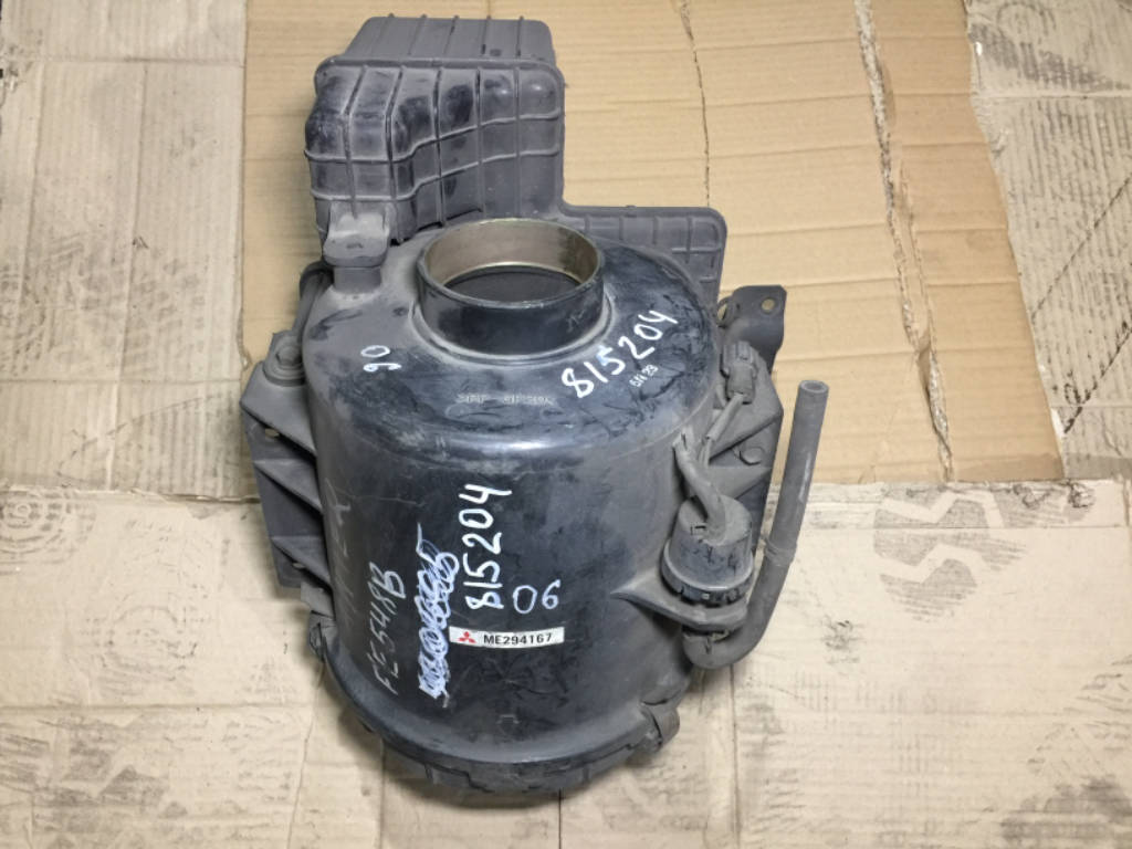 Корпус воздушного фильтра Mitsubishi Canter