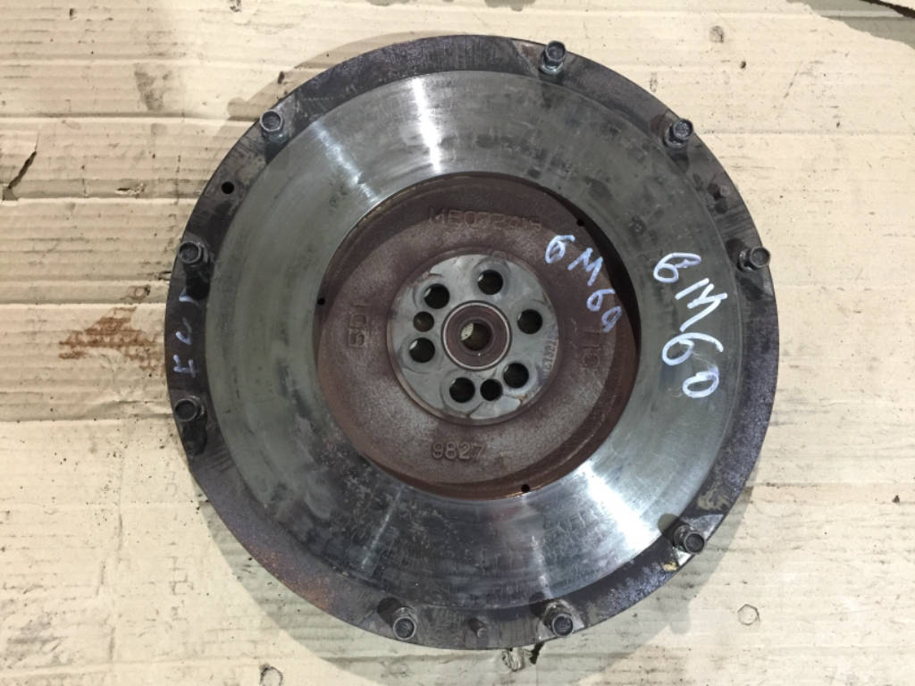 Маховик Mitsubishi Fuso 6M60 ME132137