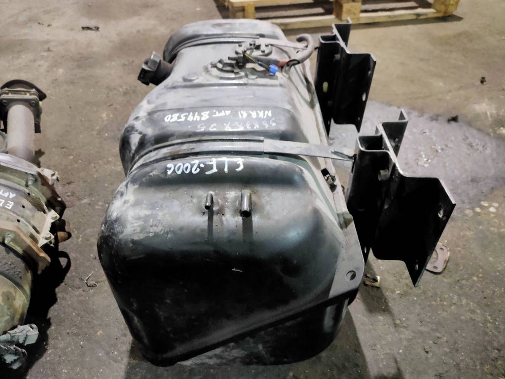 Бак топливный Isuzu ELF NKR81 100л 38-38-75см