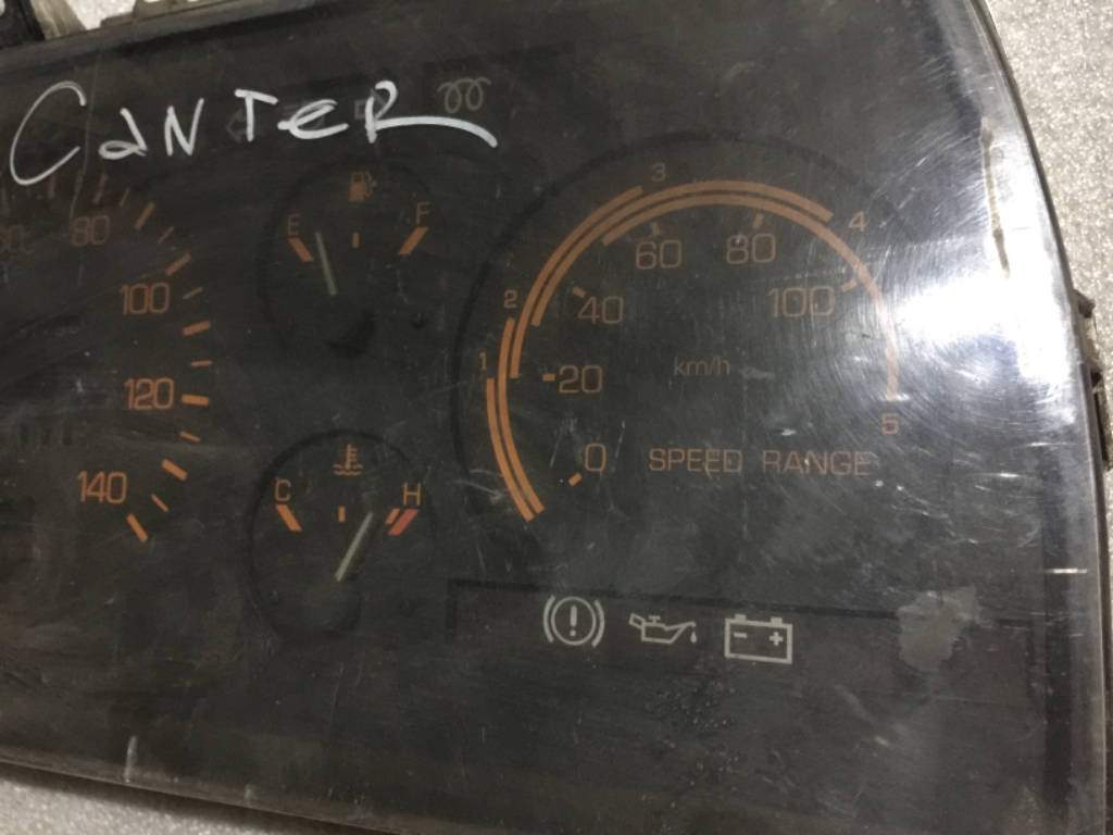 Панель приборов Mitsubishi Canter MC136000