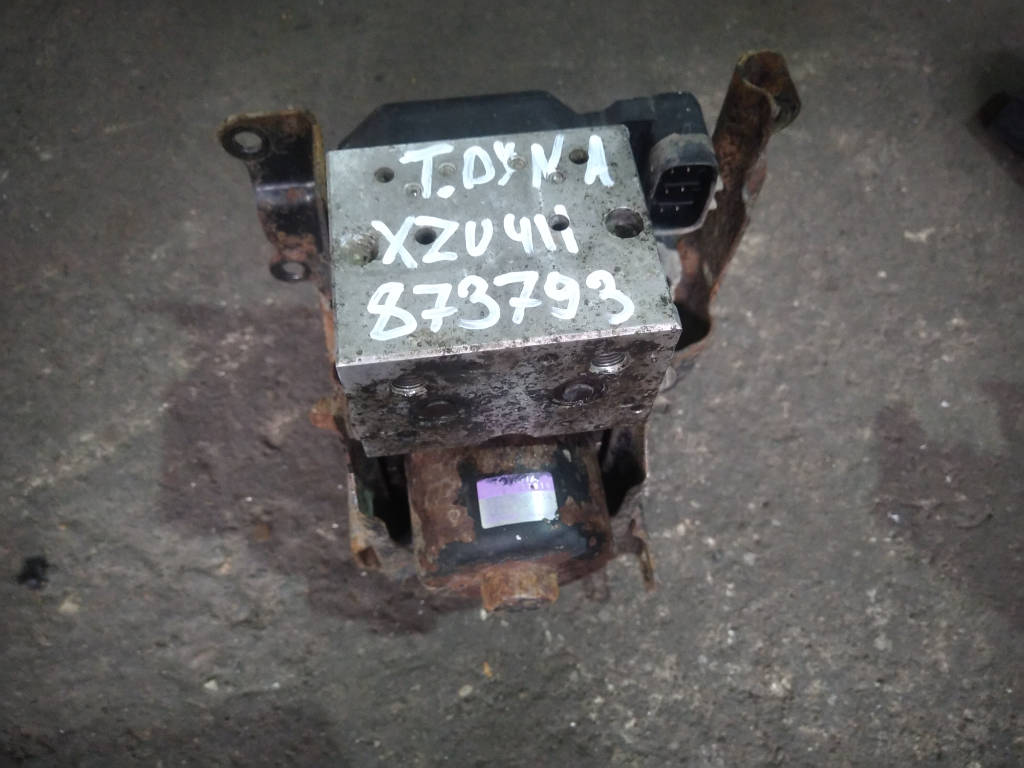 Блок ABS Toyota Dyna 2002 XZU411 S05D