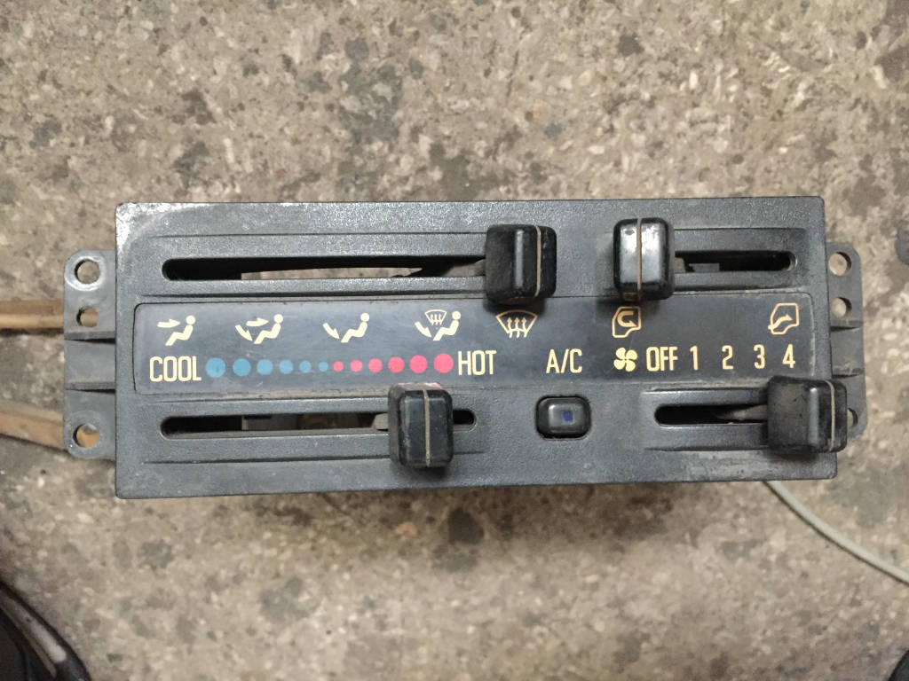 Блок управления климатом Isuzu Elf