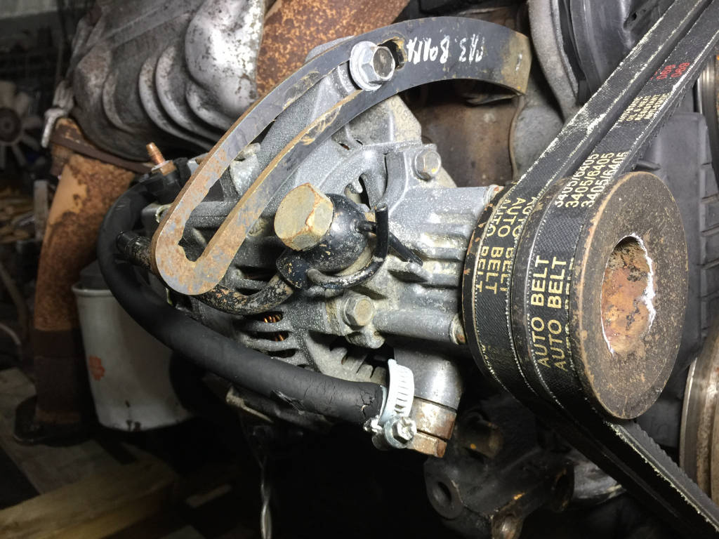 Генератор 12V Toyota ToyoAce 5L