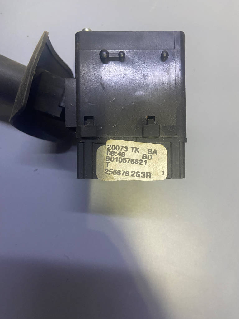 Блок подрулевых переключателей 9010576621 Renault Logan 2013 LS0H K7M 710