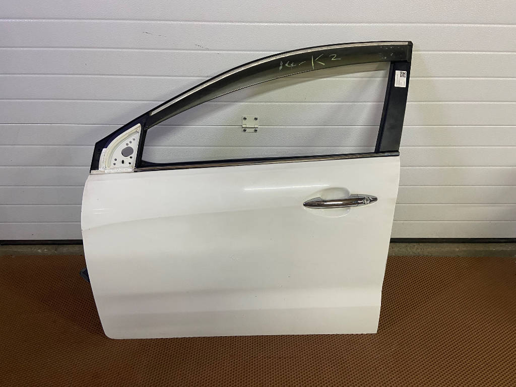 Дверь боковая левая передняя цвет белый 760034Y000 Kia Rio 2013 UB G4FA