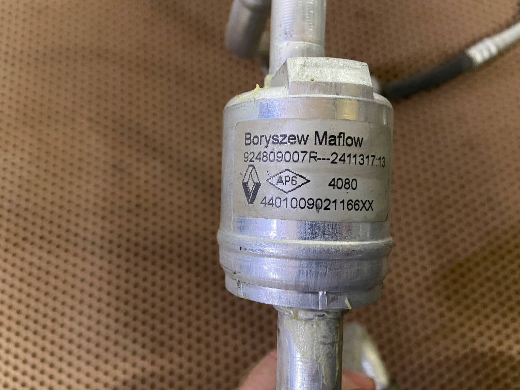 Трубка кондиционера 92 48 090 07R Renault Logan 2013 LS0H K7M 710