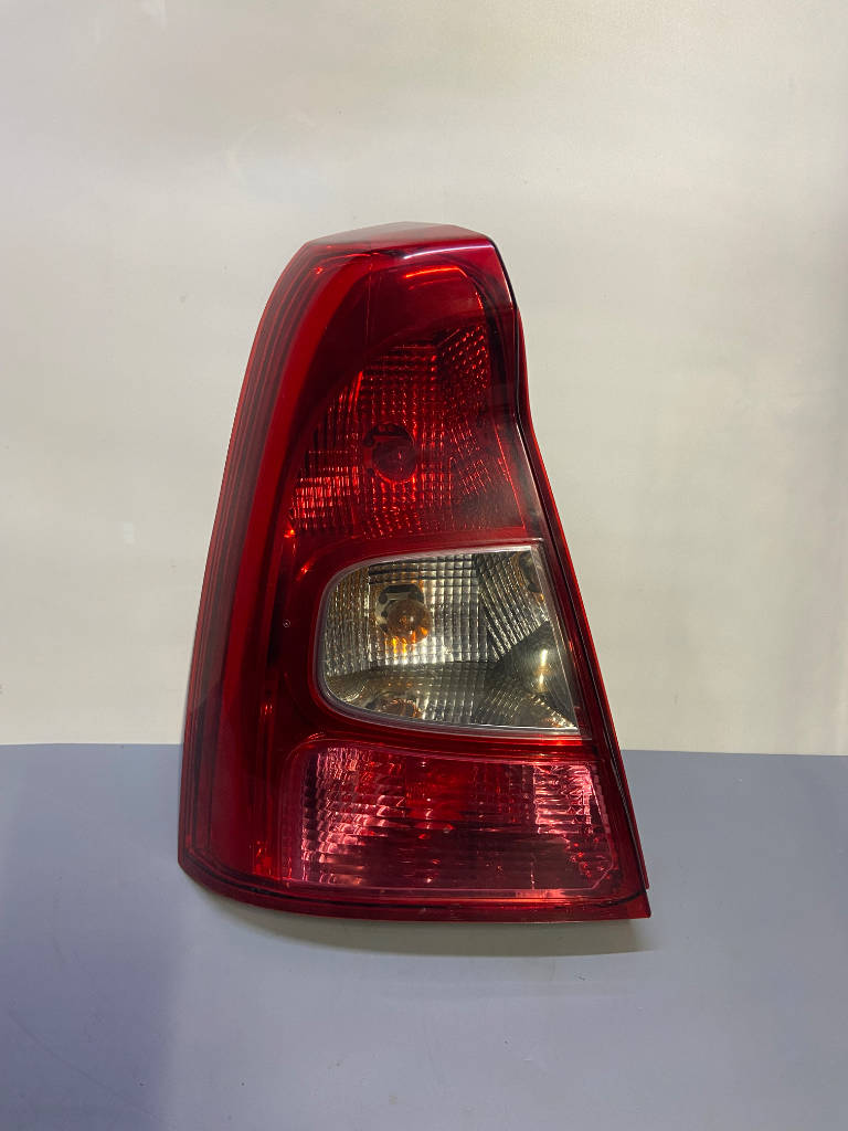 Стоп-сигнал левый задний 82 00 744 760 Renault Logan 2013 LS0H K7M 710